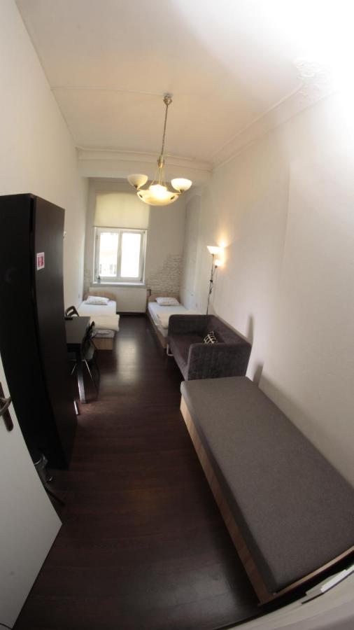 Pit Stop Hostel Poznaň Exteriér fotografie